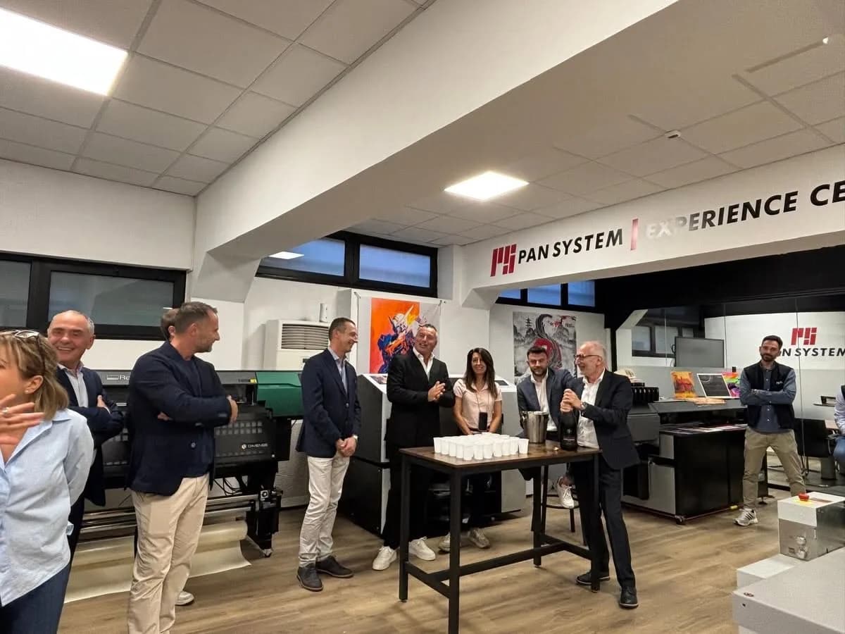 Partecipanti riuniti sotto l’insegna Pan System Experience Center