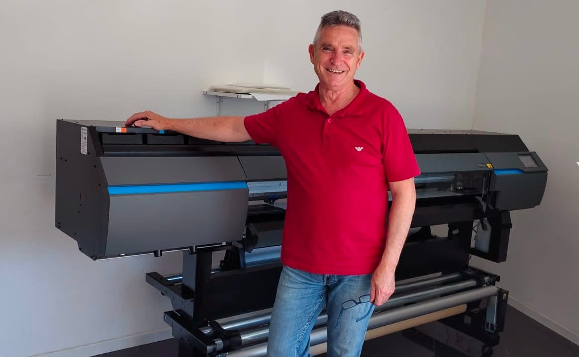 Roland TrueVIS VG3-640 installata da Pan System presso Axamail ad Acilia