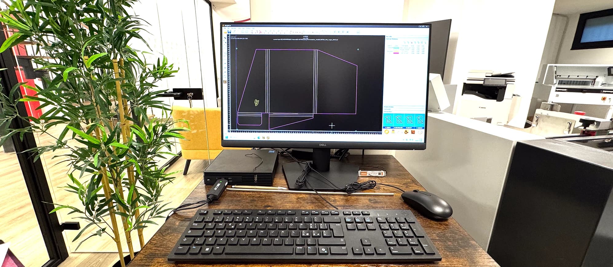 Postazione software della Tosingraf ADC-5070 Plus